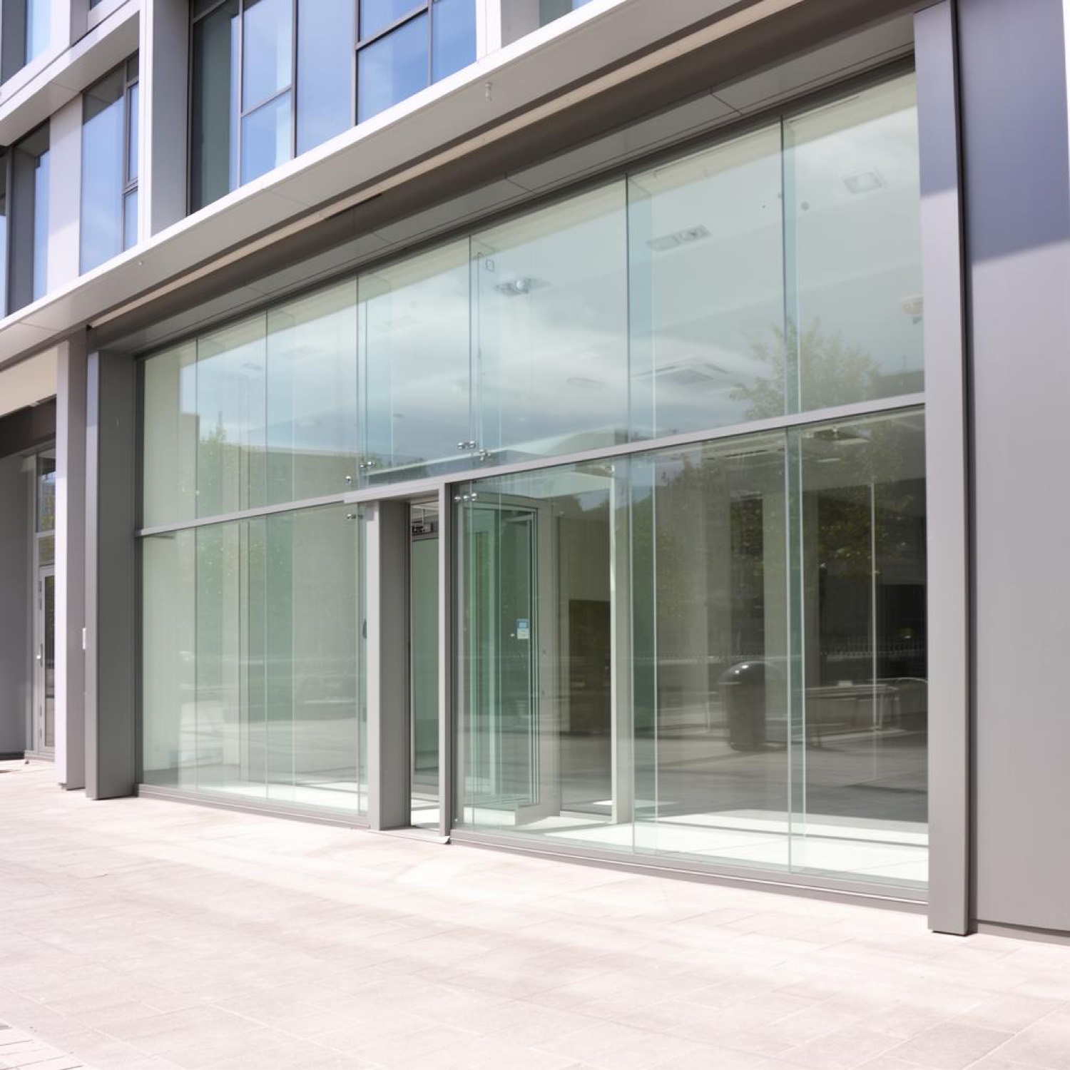 Commercial shopfront glass repair in Tauranga